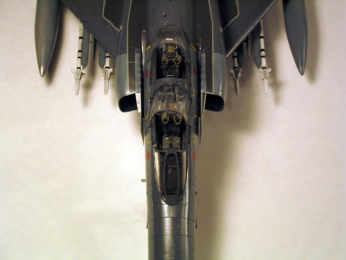 F4-012