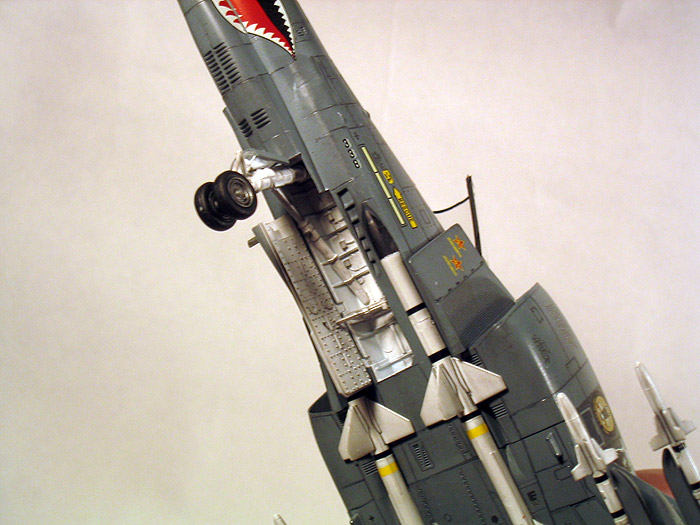 F4-013